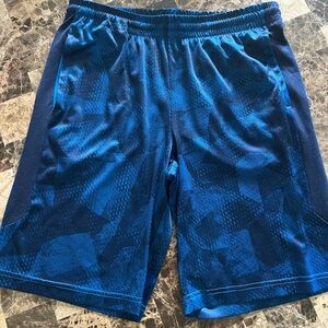 Tek Gear Blue Athletic Shorts with Geometric Pattern size XL (18-20)